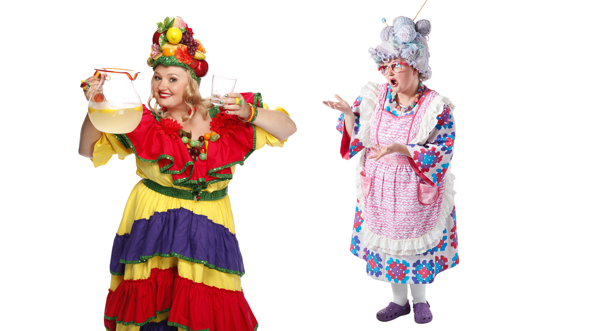 Josee dans deux costumes différents
